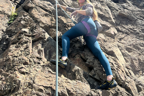 Full-day rock climbing around Bariloche Full-day rock climbing