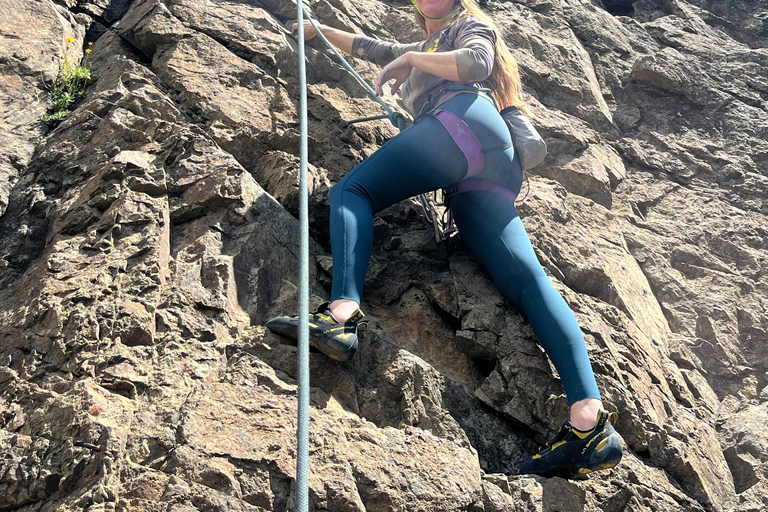 Full-day rock climbing around Bariloche Full-day rock climbing