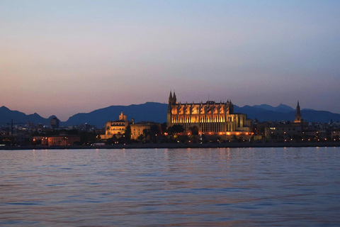 Palma: Sunset Sailing Trip with Tapas and Paddleboard