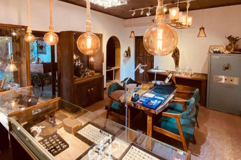 Colombo: Gemstone & Jewelry Experience with GIA Gemologists