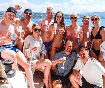 Chania: Morning Catamaran Cruise with Premium Lunch & Drinks