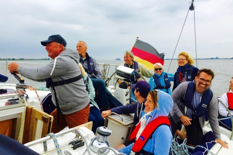 Véritable voyage à la voile ''Vers la mer du Nord'' - de/à WEDELVisite guidée en allemand