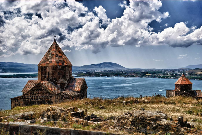 Tour privado: Teleférico de Tsaghkadzor, lago Sevan, DilijanTeleférico de Tsaghkadzor, lago Sevan, Dilijan