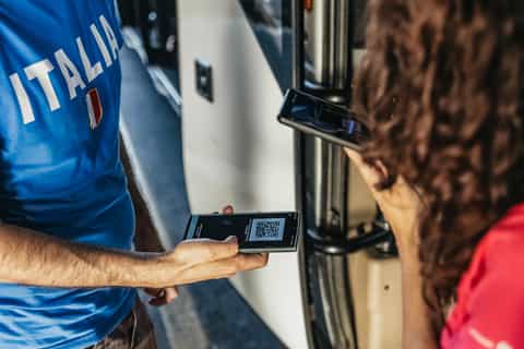From Fiumicino Airport: Direct Bus Transfer to Rome Termini