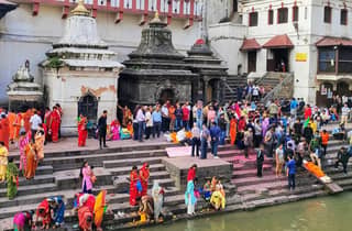 Kathmandu: Geführte Tour zu Pashupatinath & Boudhanath