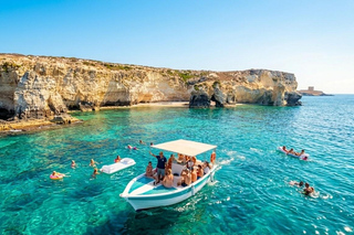 Syracuse: Boat tour of Ortigia Island & Seacaves