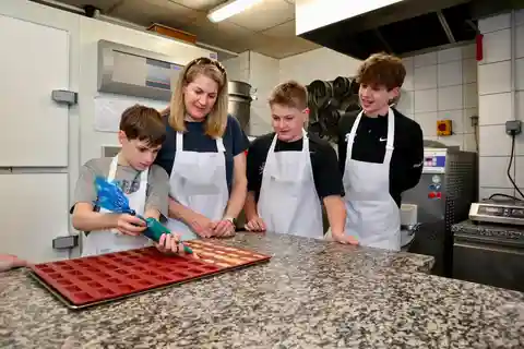 Parigi: Esperienza di panificazione da insider con un panettiere professionista