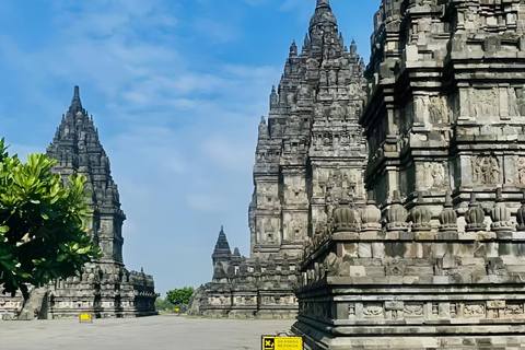 Yogyakarta; Alba/ Salita al Borobudur e Tempio di PrambananAlba a Borobudur, salita in cima e tour del tempio di Prambanan