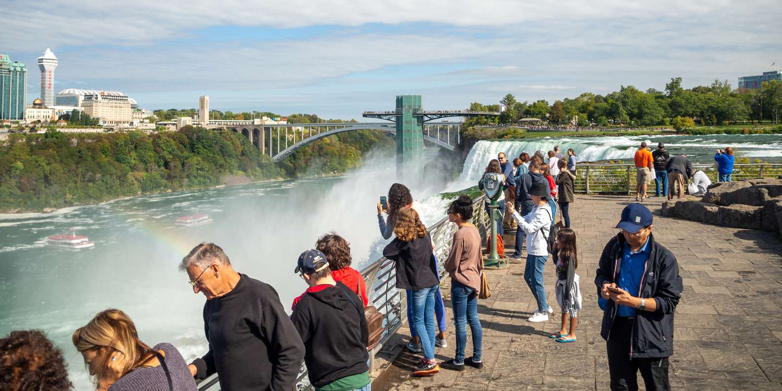 Niagara Falls: Maid of the Mist & Cave of the Winds Tour — gallery image 3