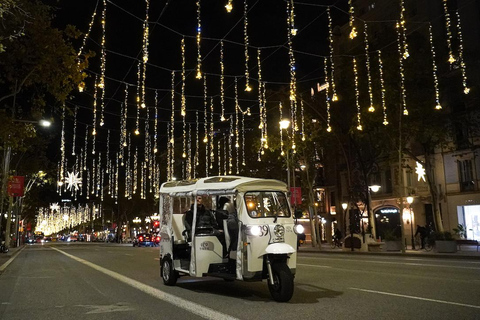 Barcelona: Private Christmas Lights Tour by Eco Tuk Tuk Barcelona: Christmas Lights Tour by Private Eco Tuk Tuk