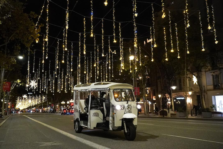 Barcelona: Private Christmas Lights Tour by Eco Tuk Tuk Barcelona: Christmas Lights Tour by Private Eco Tuk Tuk