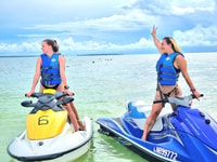 Kendi Beach;Safari de jet ski - Housity