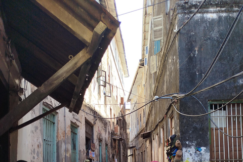 Stone Town-tur: Freddie Mercury-huset och kaffe på taketStone Town-tur: Freddie Mercurys hus och kaffe på taket