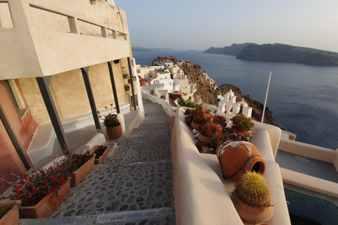 Cruise-Friendly Santorini Tour: Pyrgos, Oia & Fira Gems