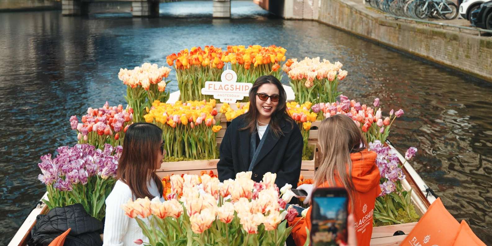 Amsterdam: Premium Tulip Boat Canal Tour