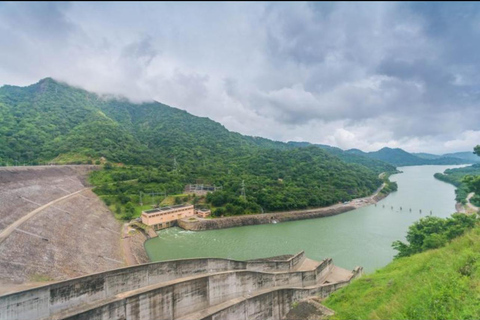 Scenic Highland Journey: Private Transfer from Kandy to Ella