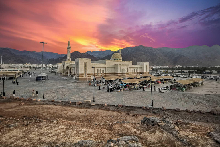 Da Riyadh: Kingdom Journey, esplora 4 città in 11 giorniDa Riyadh: Kingdom Journey, scopri 4 città in 11 giorni