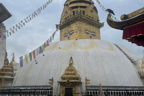 Champadevi: Hiking Tour with Kirtipur, Newari Lunch & Spa