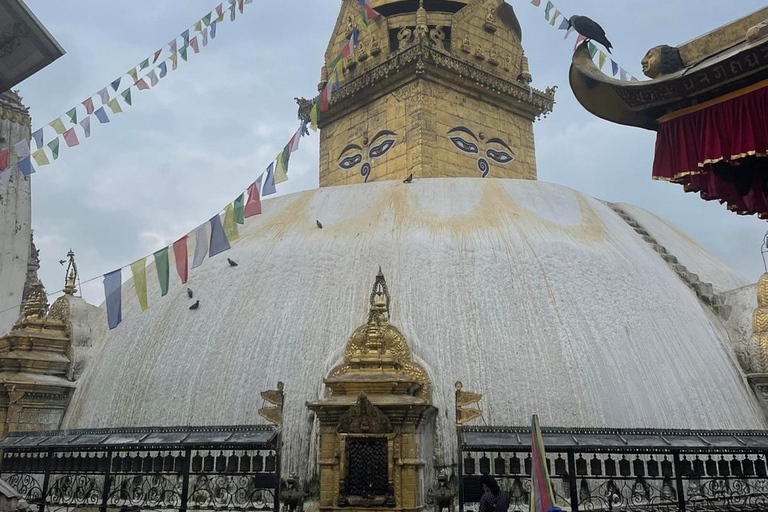 Champadevi: Hiking Tour with Kirtipur, Newari Lunch & Spa