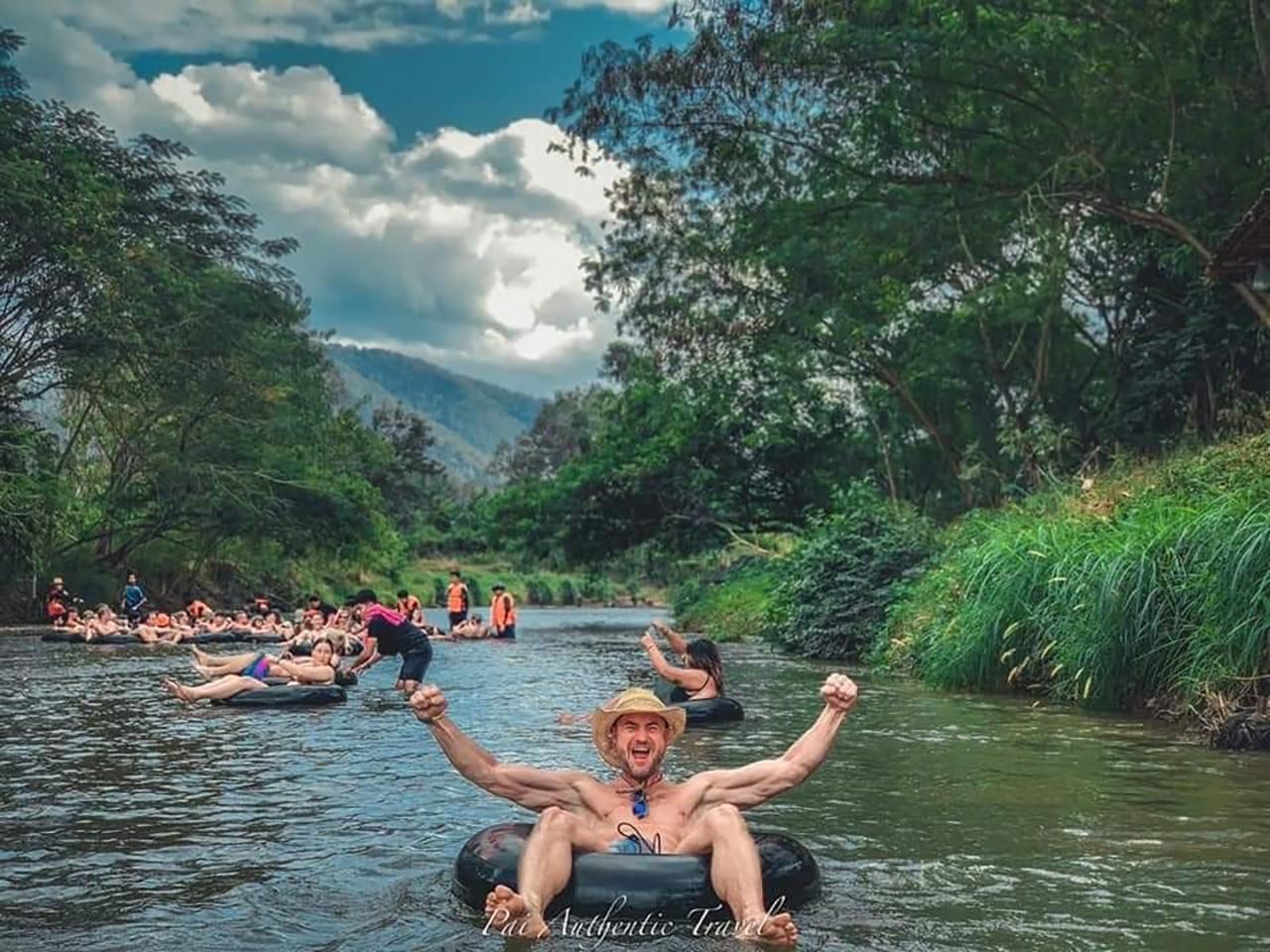 Pai: Tipsy Tubing mit lokalen DJs, Guides und Wassersport