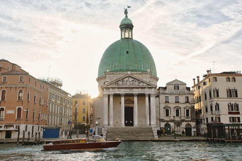 Venice: Exclusive Grand Canal and Secret Canals Boat Tour