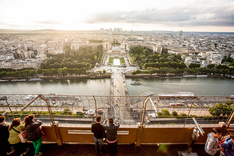 París: Acceso a la Cumbre de la Torre Eiffel o al Segundo PisoAcceso a la cima