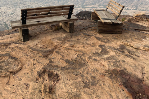 Från Abha eller Jazan: 3-dagars AlReeth-äventyr med camping