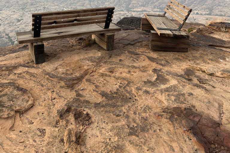 From Abha or Jazan: 3-Day AlReeth Adventure with Camping