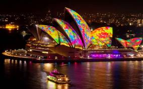Sydney: "Vivid Sydney" Festival of Light Sightseeing Cruise