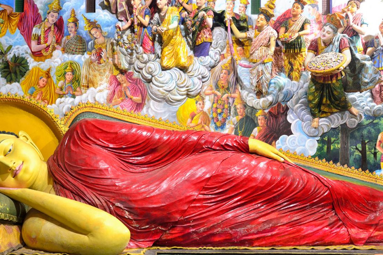 Negombo: Private City Tour with Ayurvedic Massage & Lunch