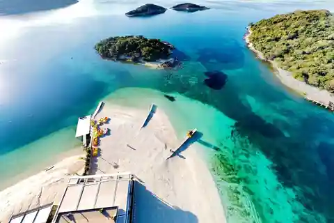 From Saranda: Butrint,Ksamil, Blue Eye, Lekuresi Castle tour