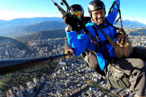 Quito : vol en parapente tandemQuito : Vol en parapente tandem
