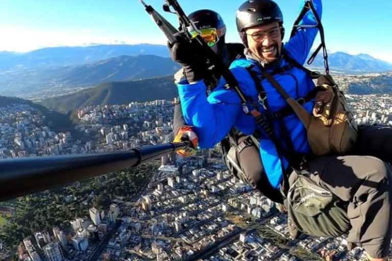 Quito: Tandem Paragliding Flight