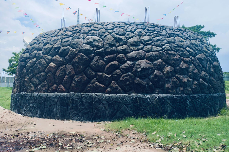 Vientiane: Guided City Tour with City Pillar & Old Wall