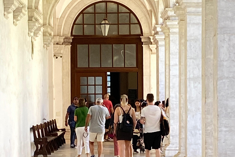 Lisbon: Graça Church Entry Ticket with Drink on the Terrace