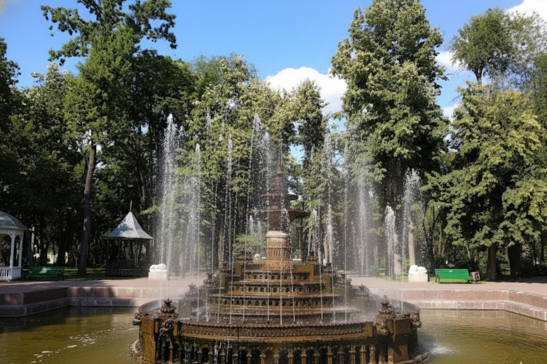 Chișinău: City Tour with Traditional Dinner and Wine