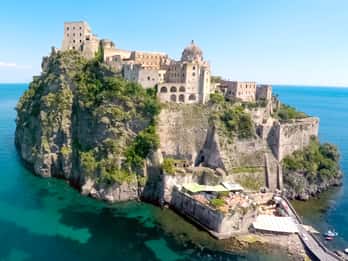 Château aragonais sur l'île d'Ischia
