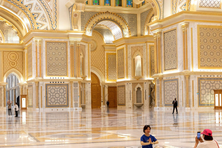 Visite guidée d&#039;une demi-journée à Abu Dhabi avec prise en charge à l&#039;aéroport et au portVisite partagée en espagnol