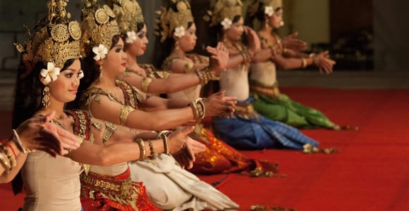 Siem Reap: Dinner Show Apsara Dance Round Pick-up included