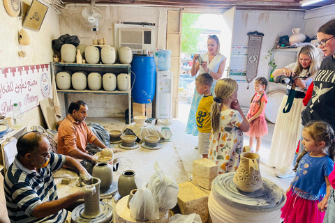 From Manama: Bahrain Full-Day Tour by Luxury Bus