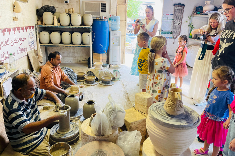 From Manama: Bahrain Full-Day Tour by Luxury Bus