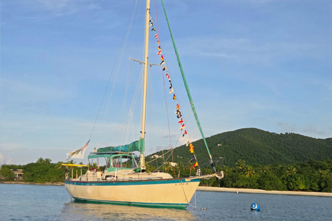 St Thomas: Jeep Tour & Sailing Snorkel Cruise Combo St Thomas: Jeep Tour & Sailing Snorkel Cruise Combo
