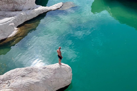 3-Day Oman Adventure: Wadis, Desert Camping & Meals by Guide