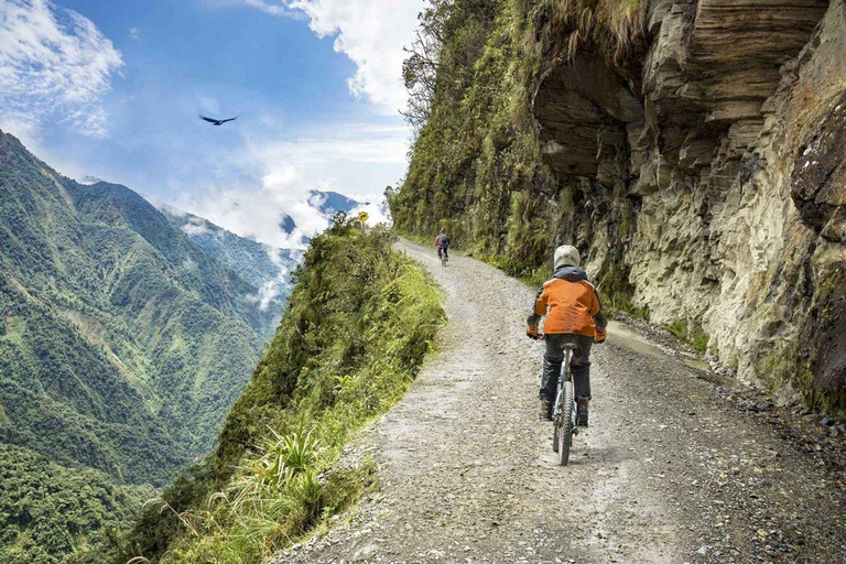 La Paz: Tour in bicicletta di 4 giorni sulla Strada della Morte e le Saline + San Pedro