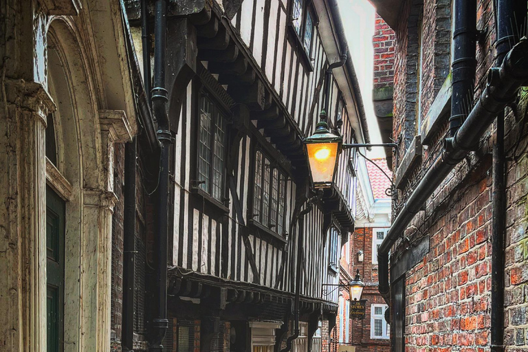 Tour a piedi della storia degli Snickelways di York