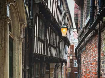 York's Snickelways Story Walking Tour