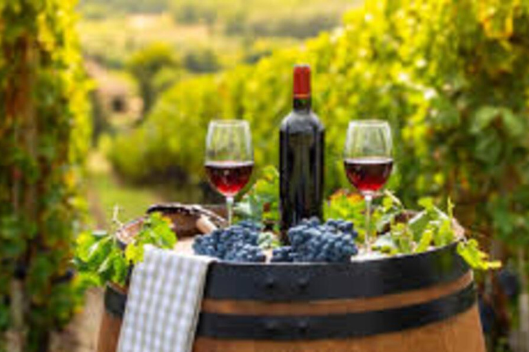 From Zagreb to Varaždin: Market, Food &amp; Winery Tasting TourPrivate Tour from Zagreb to Varaždin: Market, Food &amp; Winery