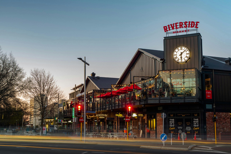 Christchurch Night Walk: Avon River Lights & Hidden Stories
