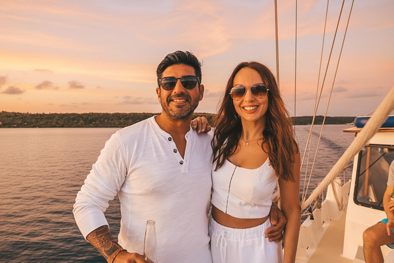 Havannah Harbour Sunset Cruise +Dinner (No Transfer/Own Way)