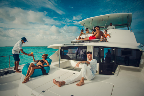 Cancun Bliss: Exclusive Luxe Yacht Experience 51´ Catamarán Leopard